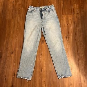 Abercrombie & Fitch the 90s Straight ultra high rise fit jeans!